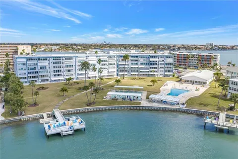 $475,000 | 1868 Shore Drive South, Unit 514, South Pasadena, FL 33707