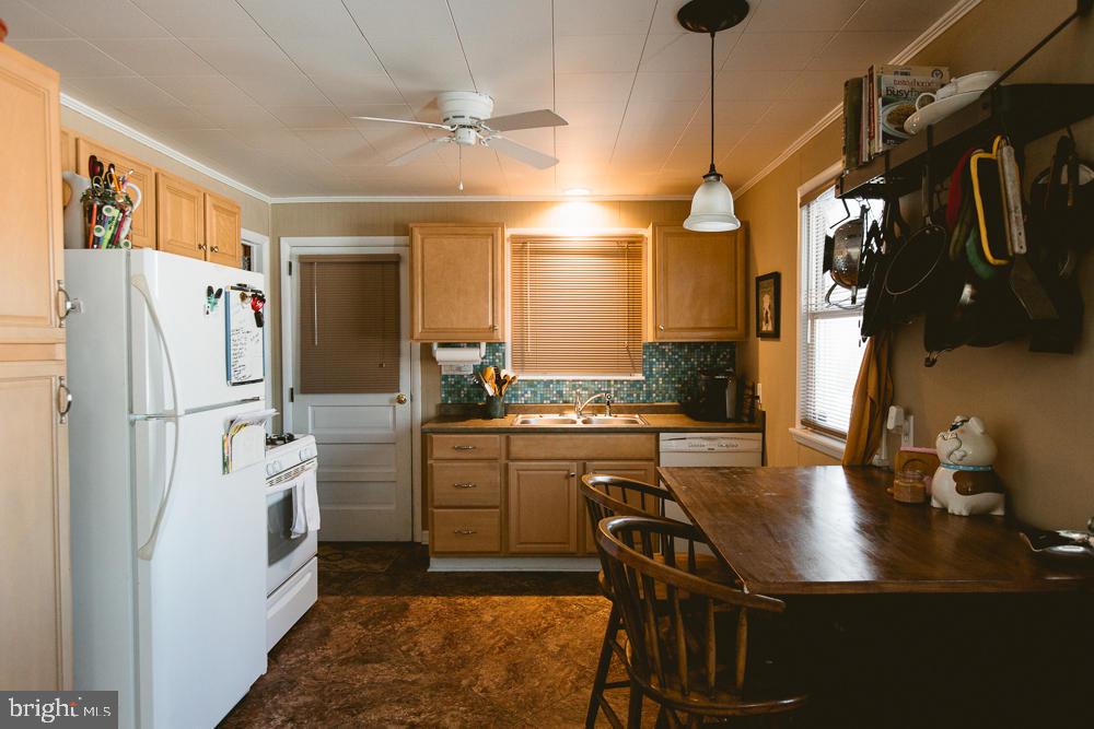 810 Willow Road Lancaster, PA 17601 - Photo 8 of 37
