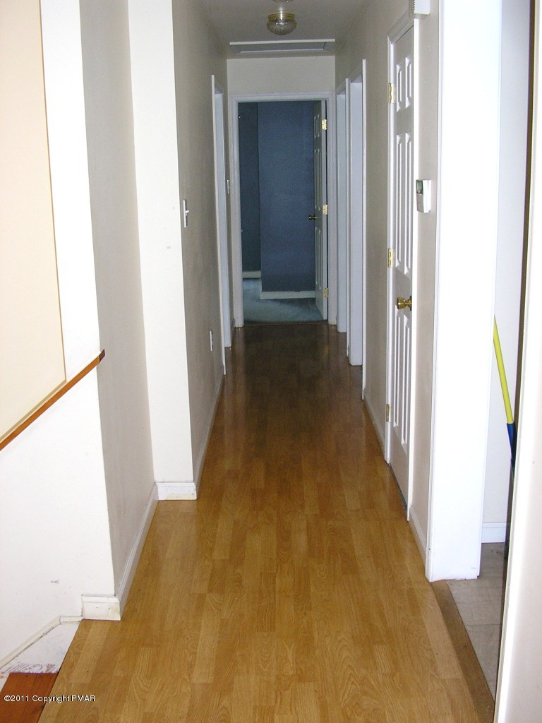 7291 Lake Road Tobyhanna, PA 18466 - Photo 5 of 10 HALLWAY VIEW