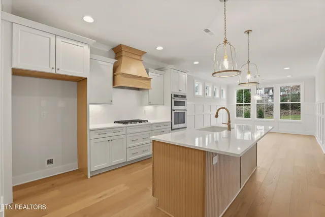 $1,159,900 | 8151 Nubbin Ridge Road, Knoxville, TN 37919