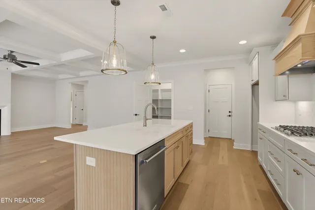 $1,159,900 | 8151 Nubbin Ridge Road, Knoxville, TN 37919