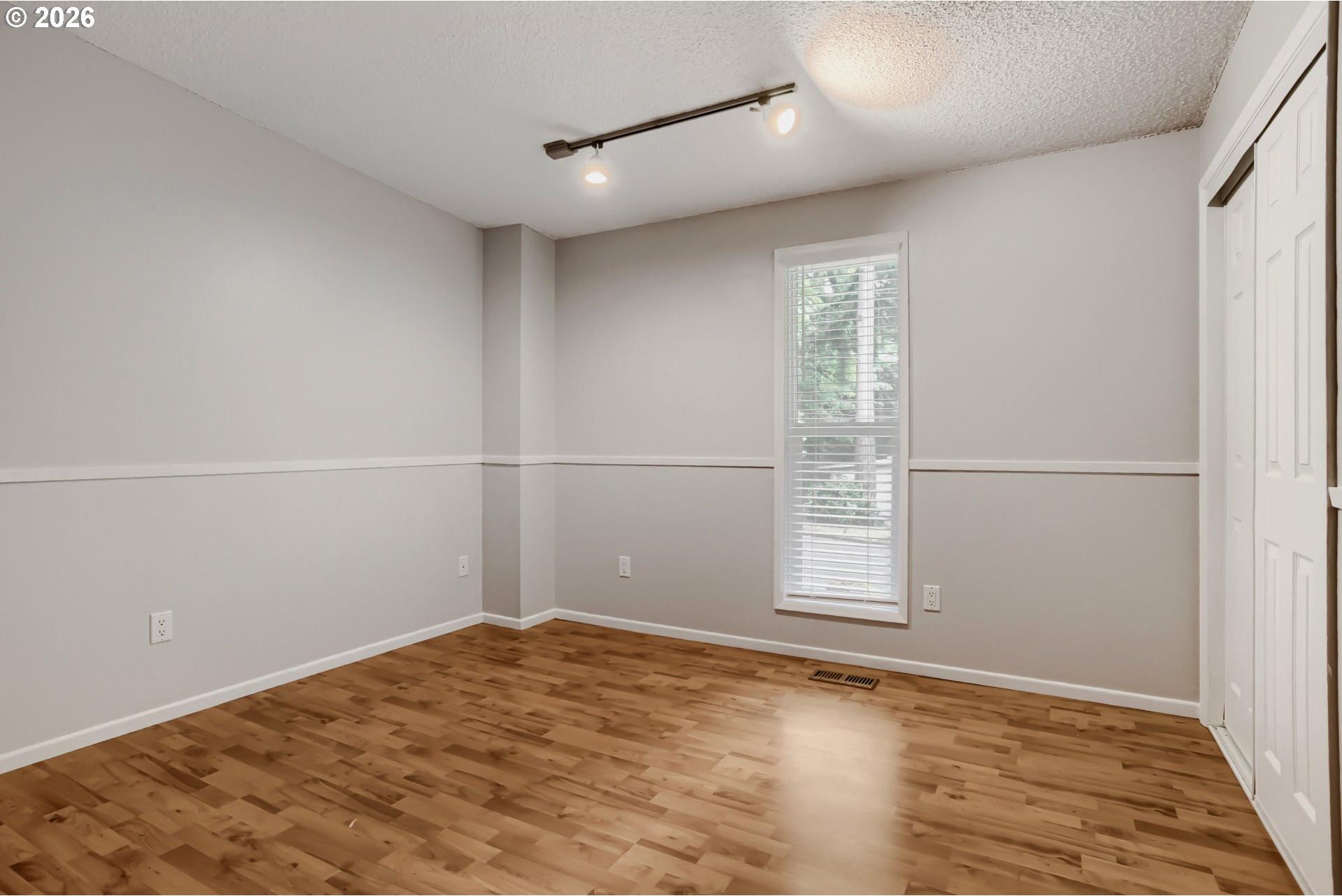 6149 Southwest Miles Court Portland, OR 97219 - Photo 30 of 48 Gallery Image 30