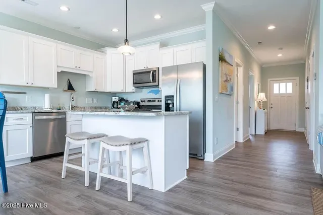 $2,350 | 512 West St George Street, Unit A, Southport, NC 28461