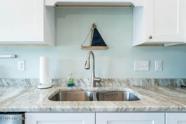 $2,350 | 512 West St George Street, Unit A, Southport, NC 28461