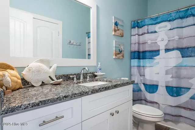 $2,350 | 512 West St George Street, Unit A, Southport, NC 28461