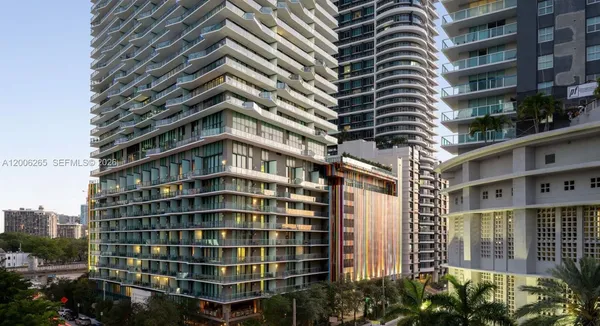 $4,500 | 1300 South Miami Avenue, Unit 2009, Miami, FL 33130