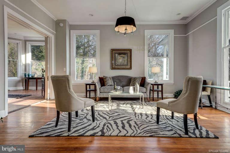 2304 Hillhouse Road Baltimore, MD 21207 - Photo 4 of 30 Living Room