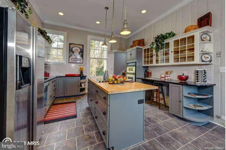 2304 Hillhouse Road Baltimore, MD 21207 - Photo 8 of 30 Kitchen