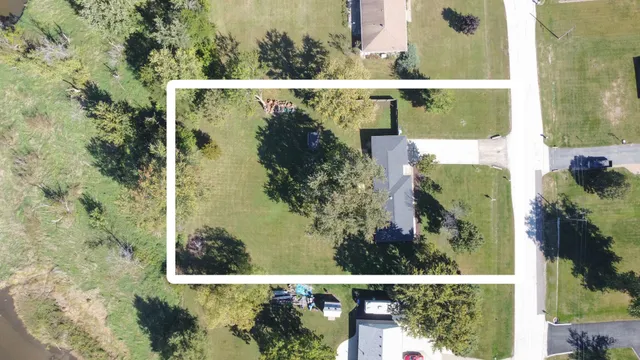 $425,000 | 19 Brookside Lane, Bristol, IL 60512