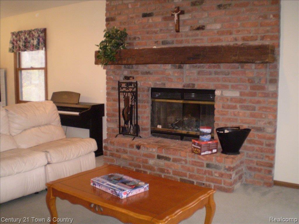 9269 Michigamme Road Clarkston, MI 48348 - Photo 7 of 15 Great Room Fireplace