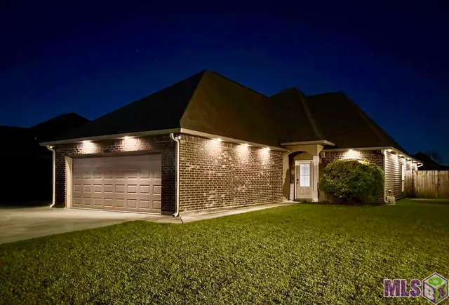 $289,900 | 14469 Essen Terrace Drive, Gonzales, LA 70737