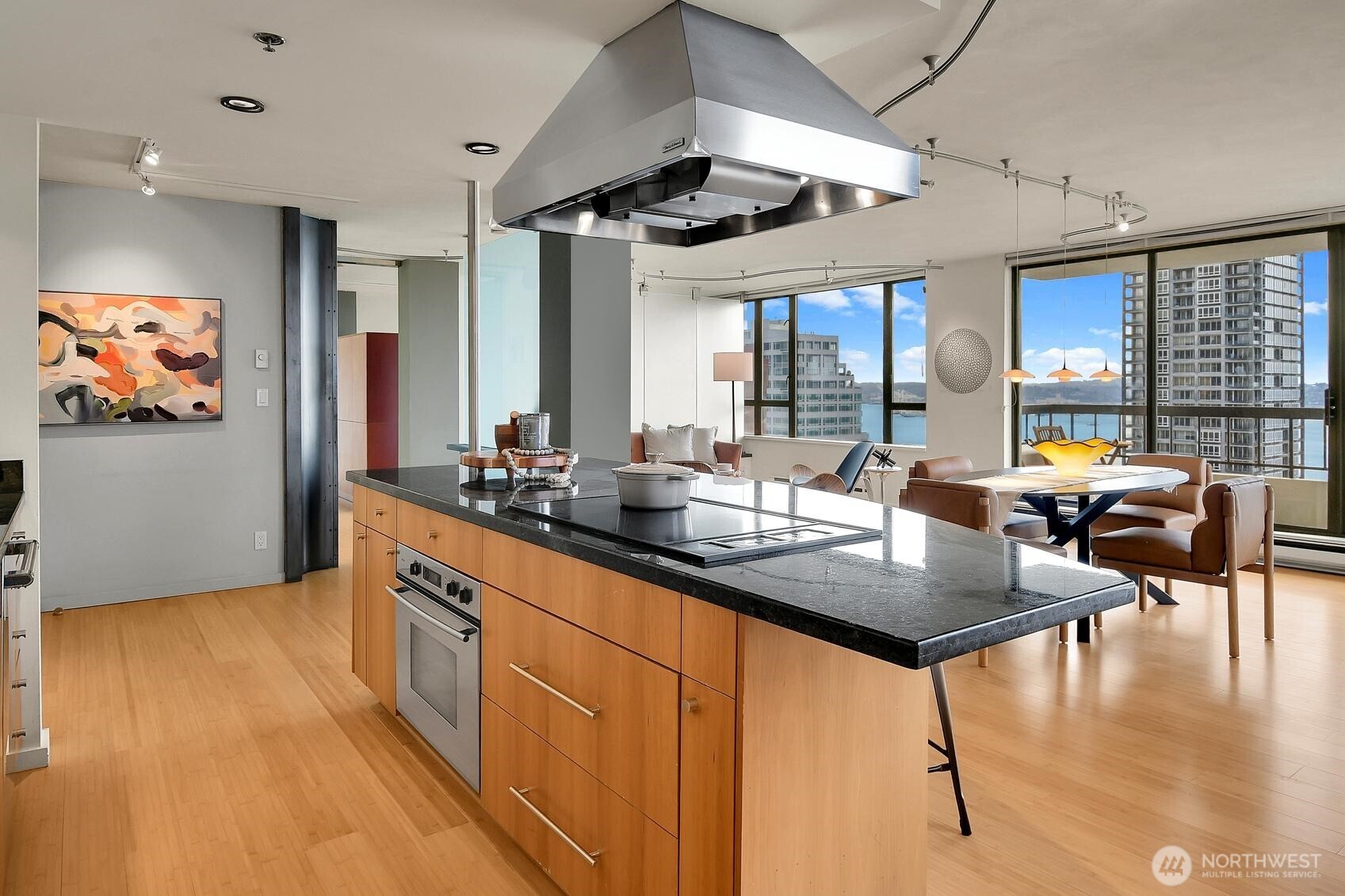 2201 3rd Avenue, Unit 2003 Seattle, WA 98121 - Photo 11 of 40