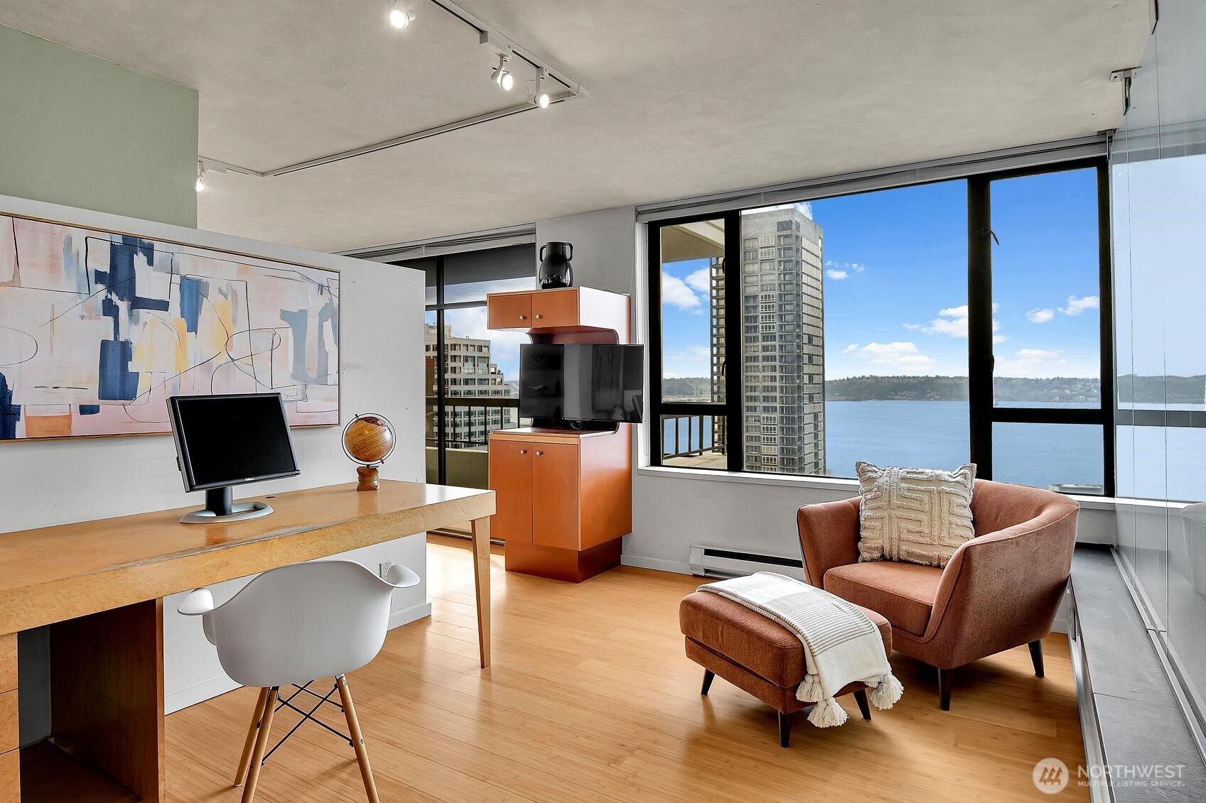 2201 3rd Avenue, Unit 2003 Seattle, WA 98121 - Photo 14 of 40