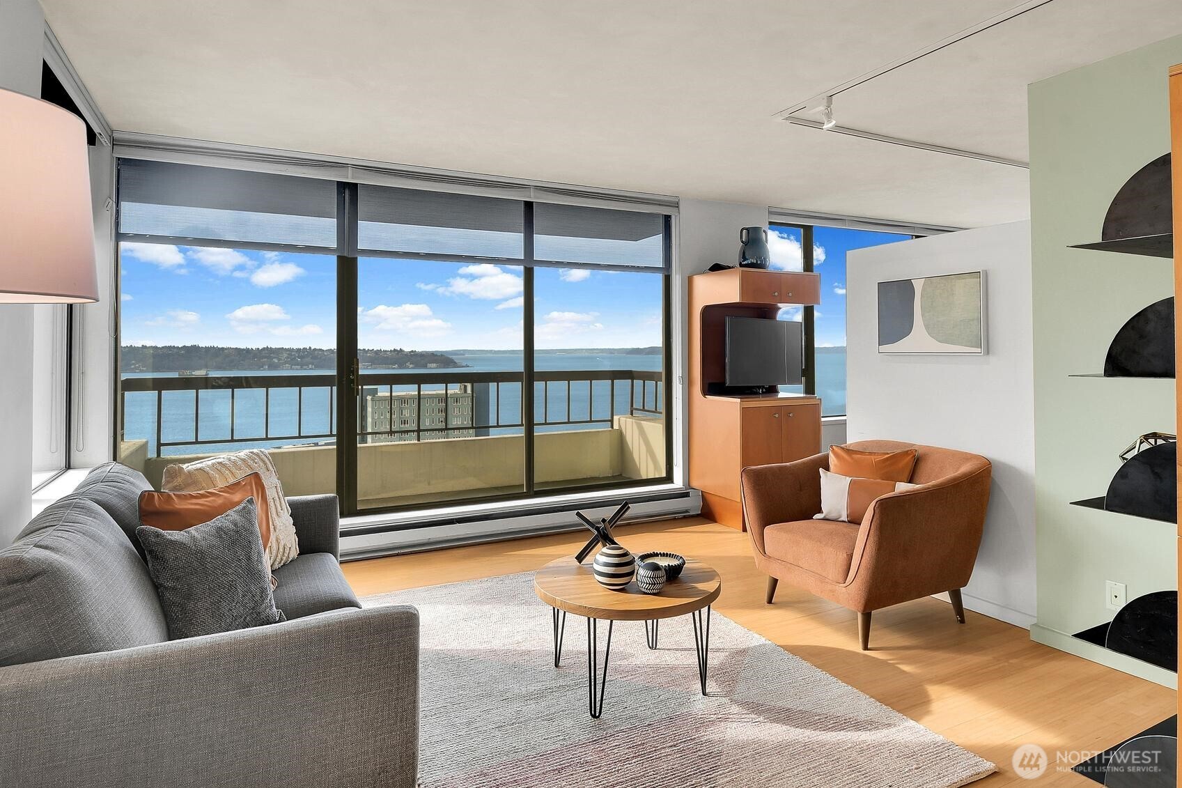 2201 3rd Avenue, Unit 2003 Seattle, WA 98121 - Photo 16 of 40