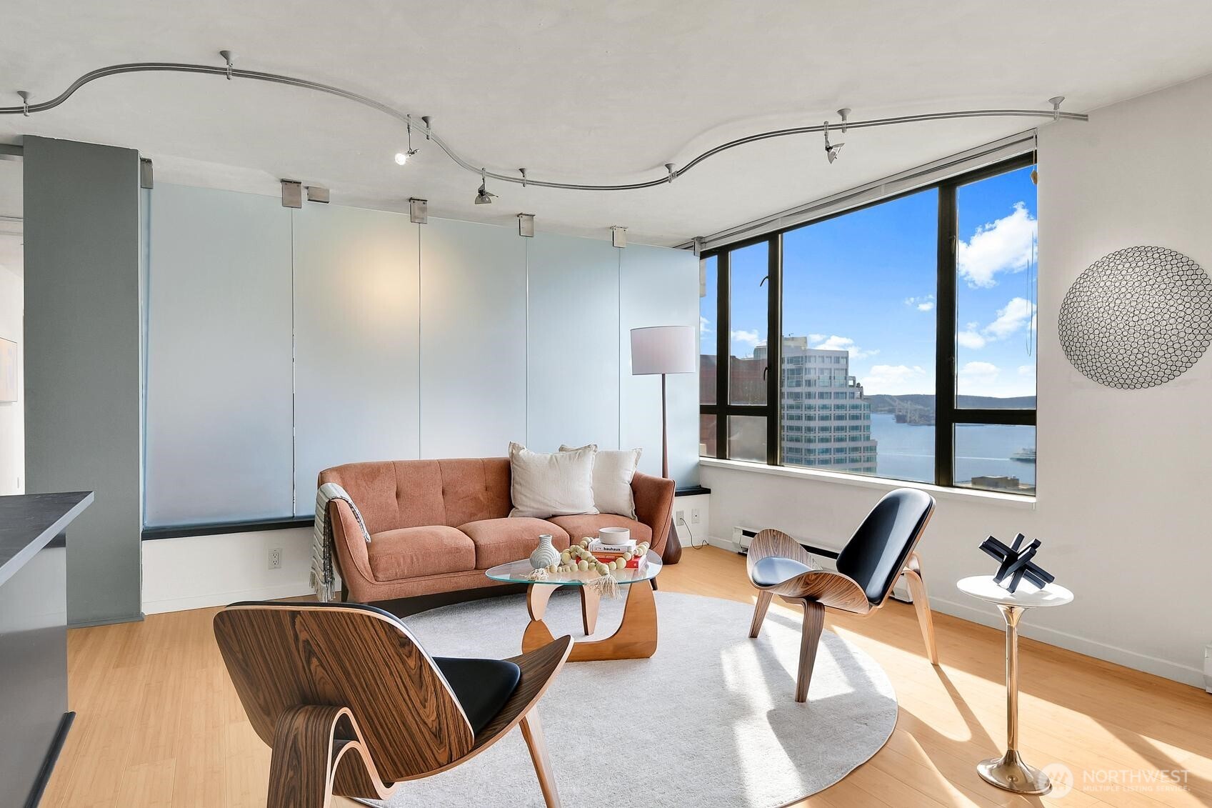 2201 3rd Avenue, Unit 2003 Seattle, WA 98121 - Photo 17 of 40