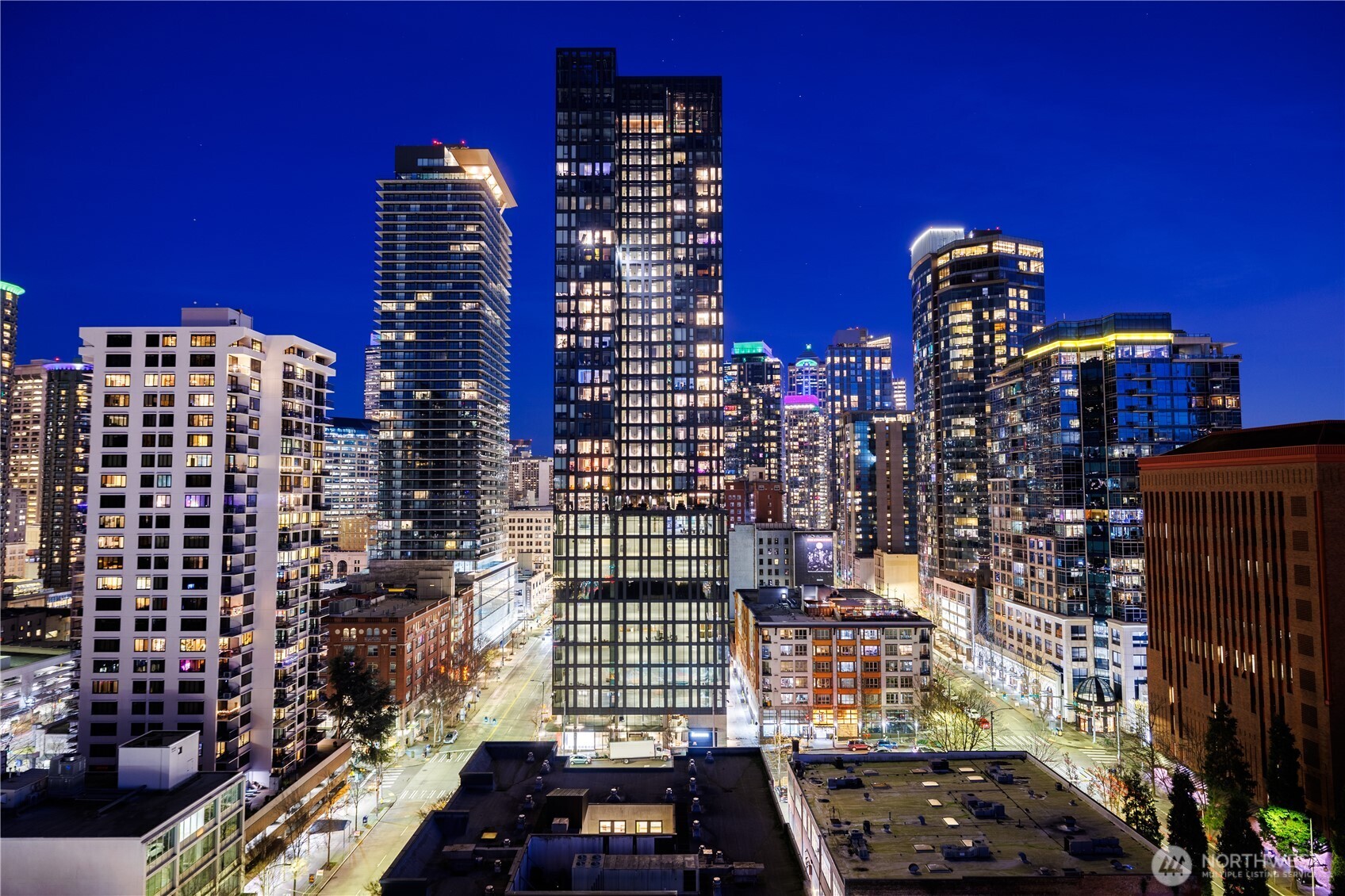 2201 3rd Avenue, Unit 2003 Seattle, WA 98121 - Photo 26 of 40