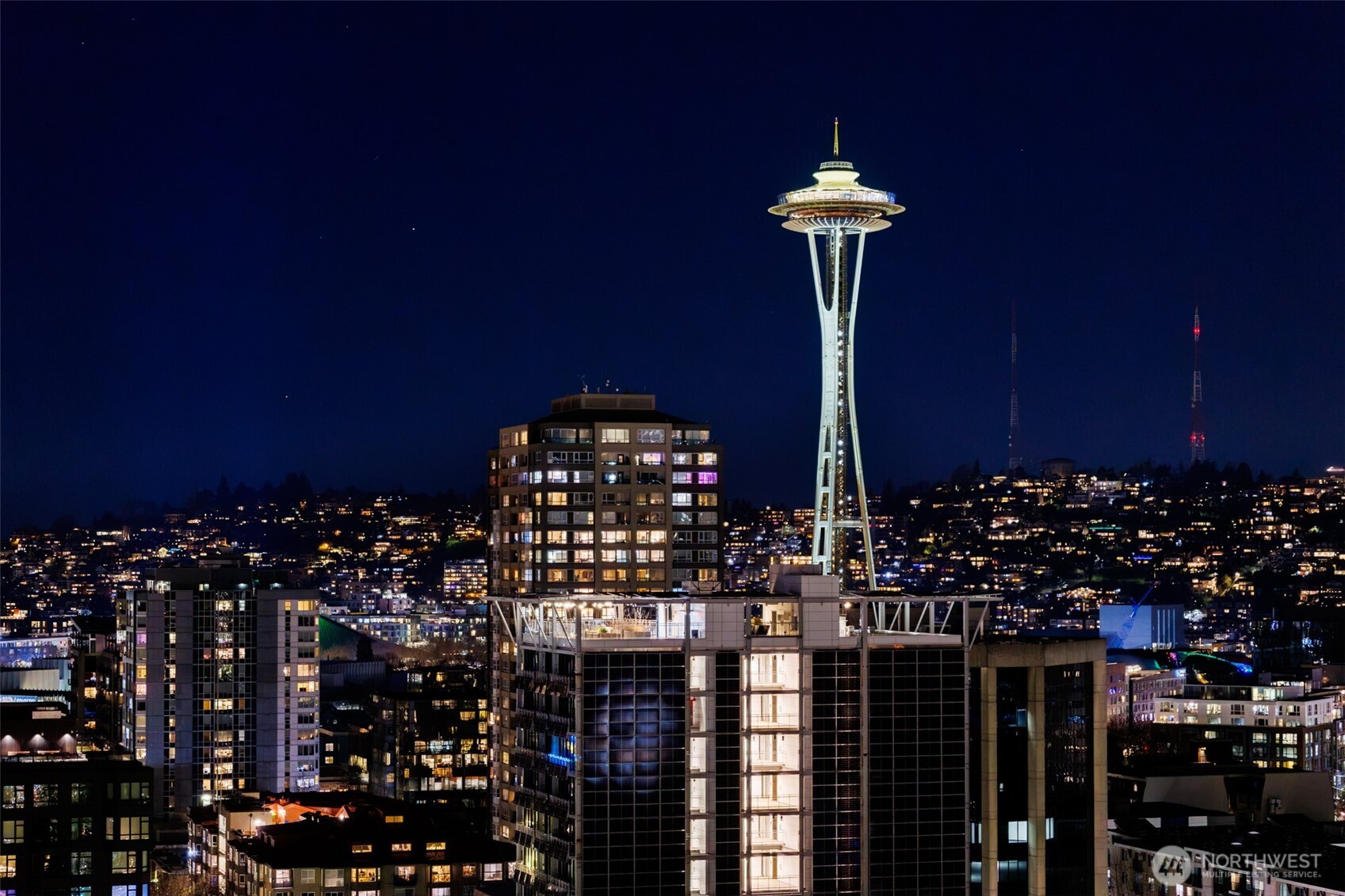 2201 3rd Avenue, Unit 2003 Seattle, WA 98121 - Photo 4 of 40