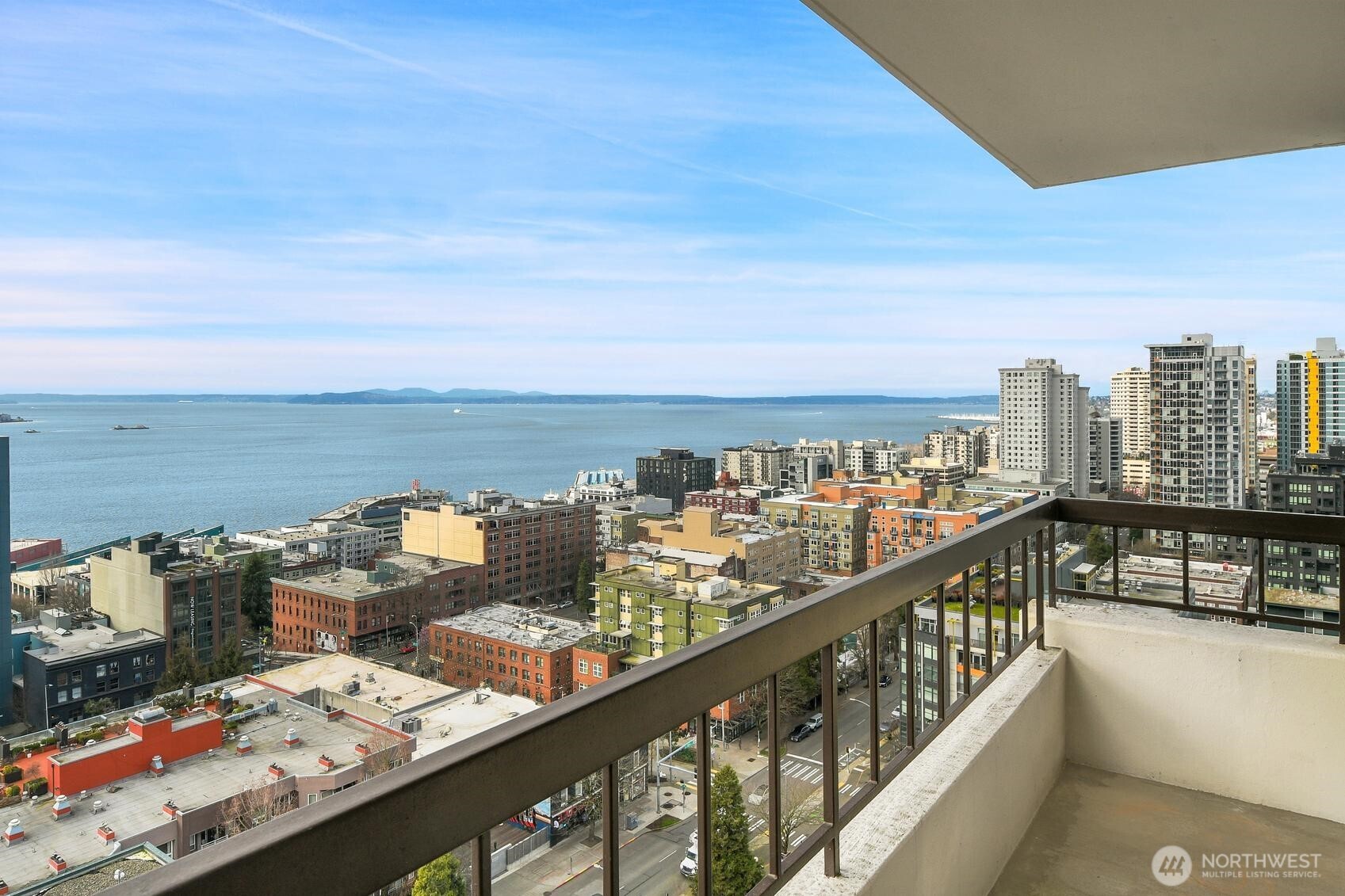 2201 3rd Avenue, Unit 2003 Seattle, WA 98121 - Photo 7 of 40