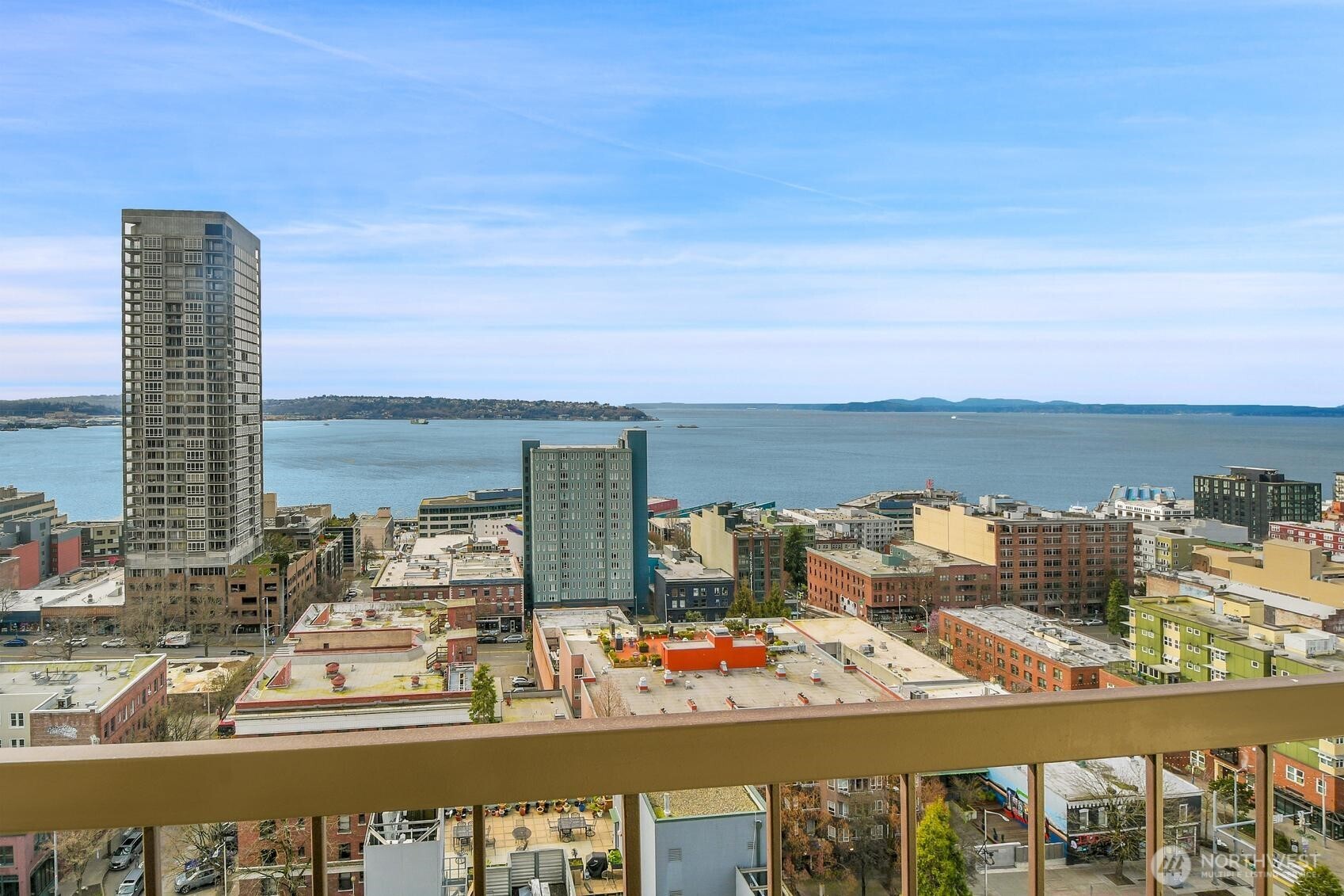 2201 3rd Avenue, Unit 2003 Seattle, WA 98121 - Photo 8 of 40