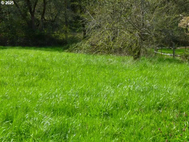 $110,000 | 765 Tunnel Road, Glendale, OR 97442