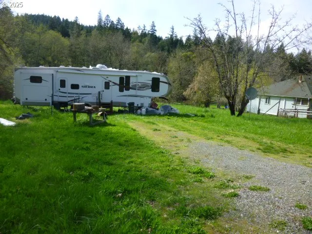 $110,000 | 765 Tunnel Road, Glendale, OR 97442
