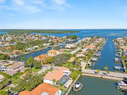 $1,200,000 | 2019 Illinois Avenue Northeast, St. Petersburg, FL 33703