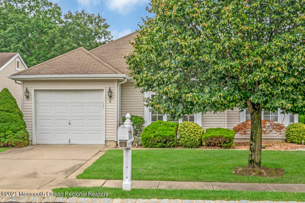 5 Rye Court Jackson, NJ 08527 - Photo 2 of 57 002_dsc03296_1_copy