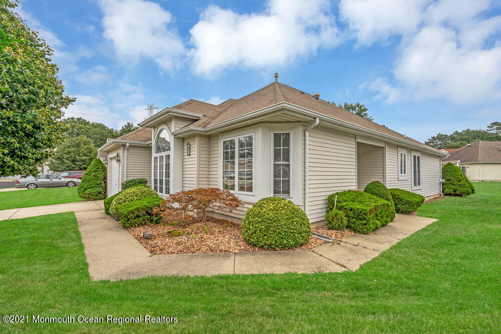 5 Rye Court Jackson, NJ 08527 - Photo 3 of 57 003_dsc03271_1