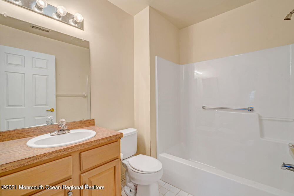 5 Rye Court Jackson, NJ 08527 - Photo 33 of 57 032_dsc03216_17_18_19_20