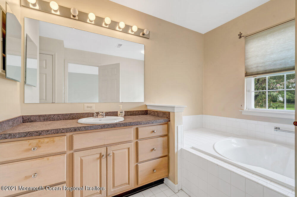 5 Rye Court Jackson, NJ 08527 - Photo 36 of 57 036_dsc03236_37_38_39_40