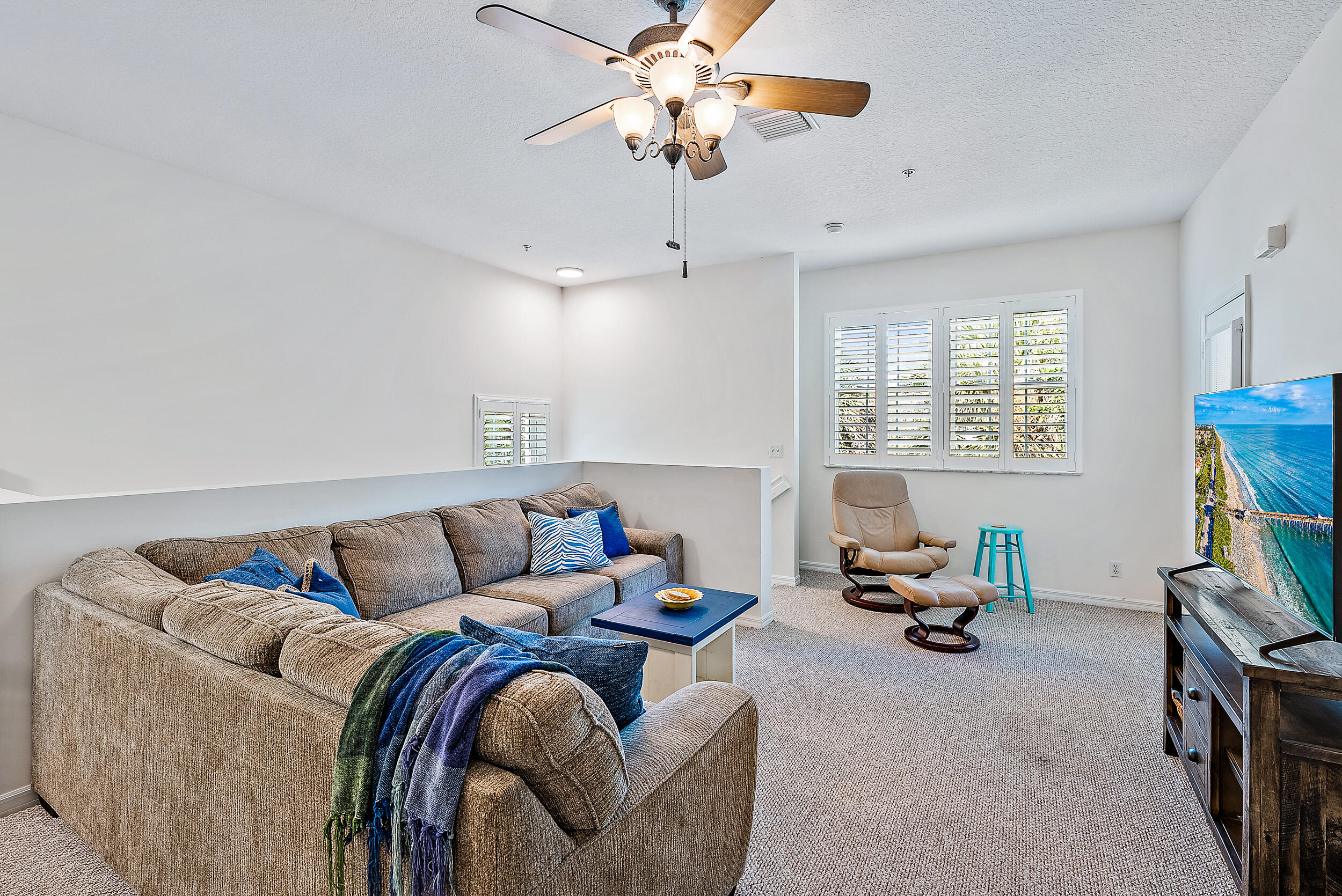 117 Lighthouse Circle, Unit B Tequesta, FL 33469 - Photo 3 of 18 Living Room