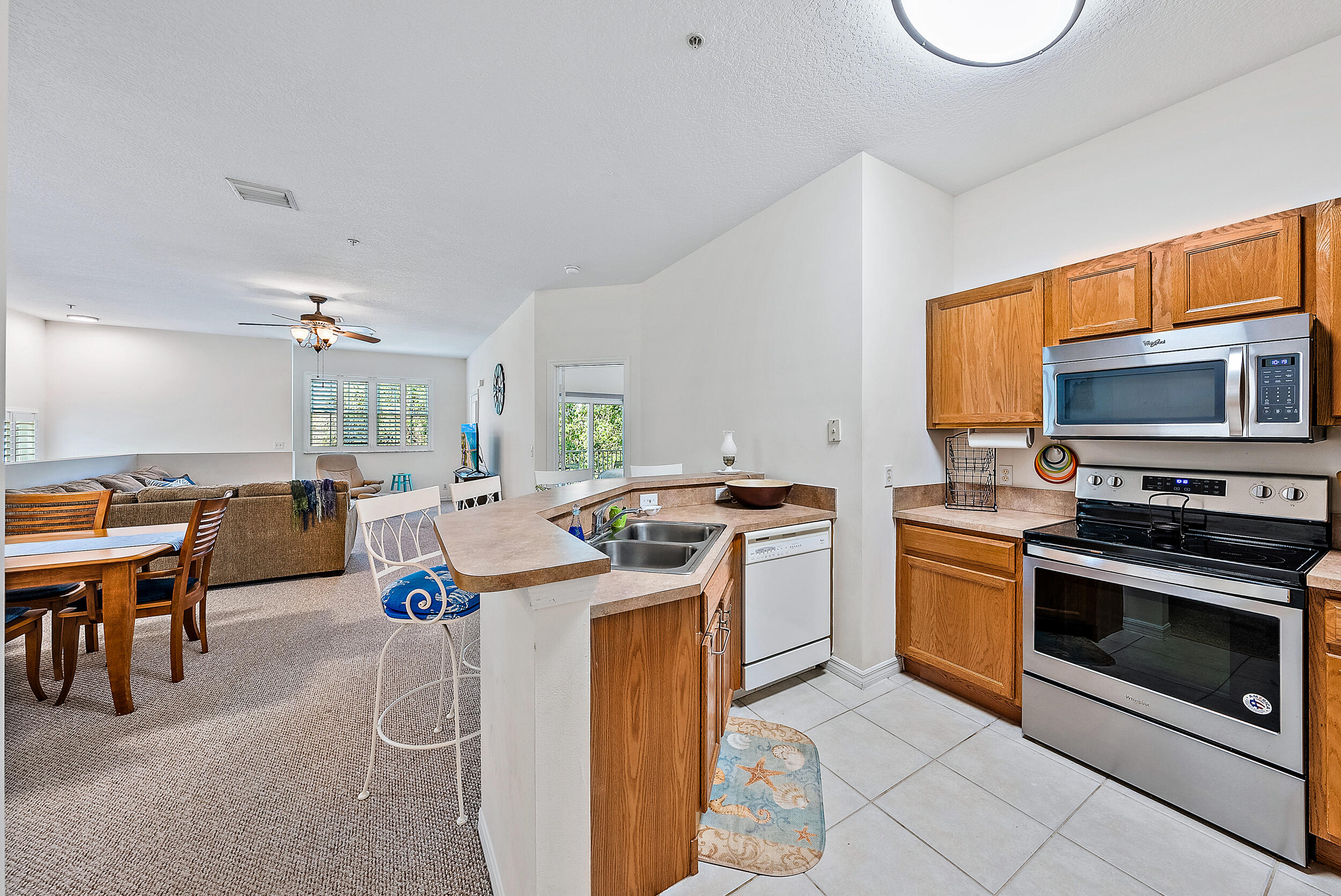 117 Lighthouse Circle, Unit B Tequesta, FL 33469 - Photo 5 of 18 Kitchen