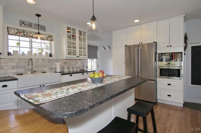 Kitchen has been recently upgraded.