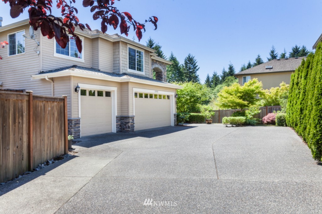 22428 5th Place West Bothell, WA 98021 - Photo 2 of 14
