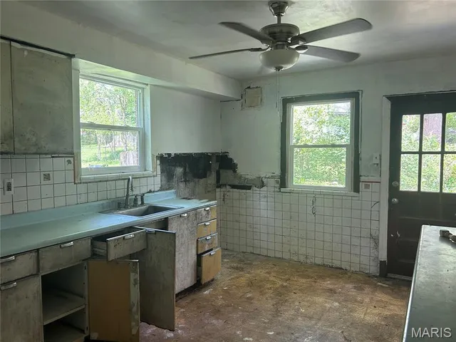 $94,900 | 9015 McNulty Drive, St. John, MO 63114