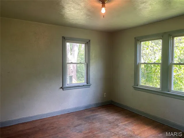 $94,900 | 9015 McNulty Drive, St. John, MO 63114