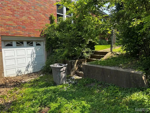 $94,900 | 9015 McNulty Drive, St. John, MO 63114