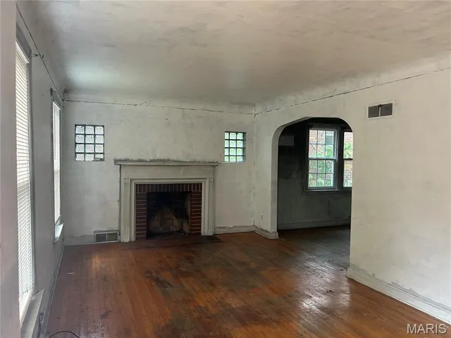 $94,900 | 9015 McNulty Drive, St. John, MO 63114