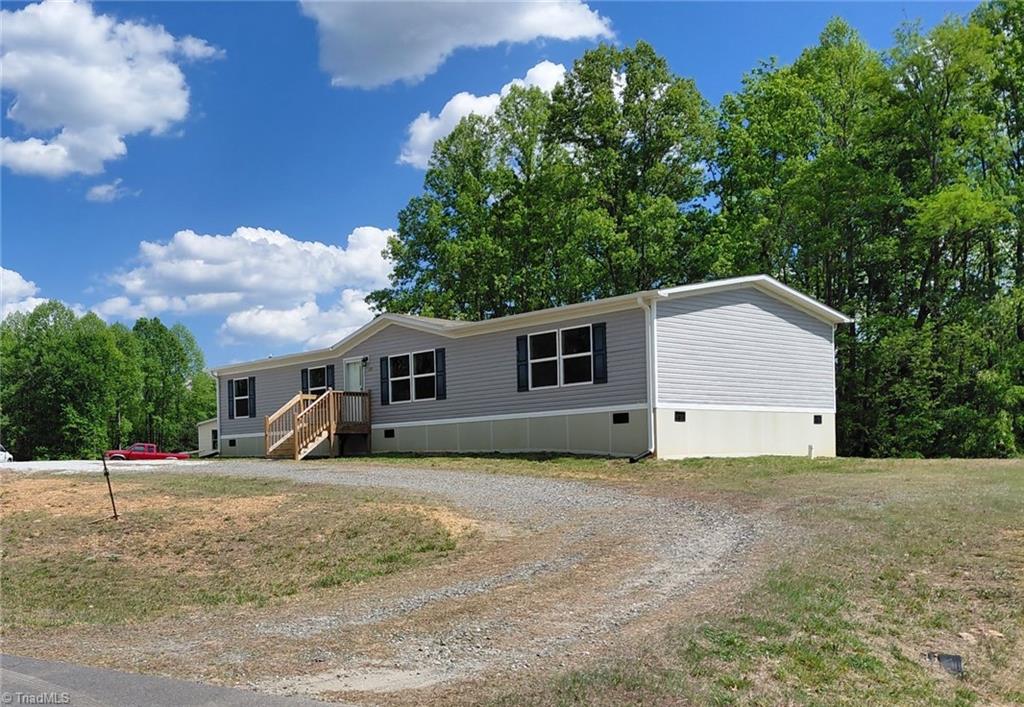 127 Ring Pl Road Mount Airy, NC 27030 - Photo 1 of 25 Gallery Image 1