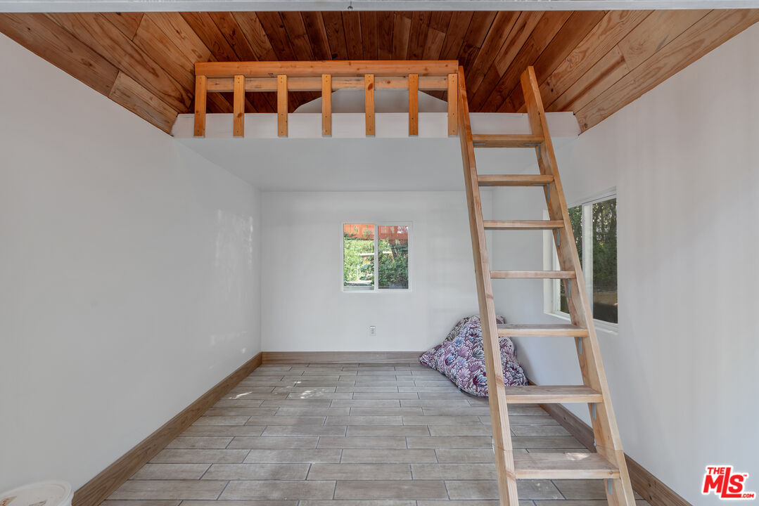 1667 Las Virgenes Canyon Road, Unit 9 Calabasas, CA 91302 - Photo 25 of 29 a view of entryway