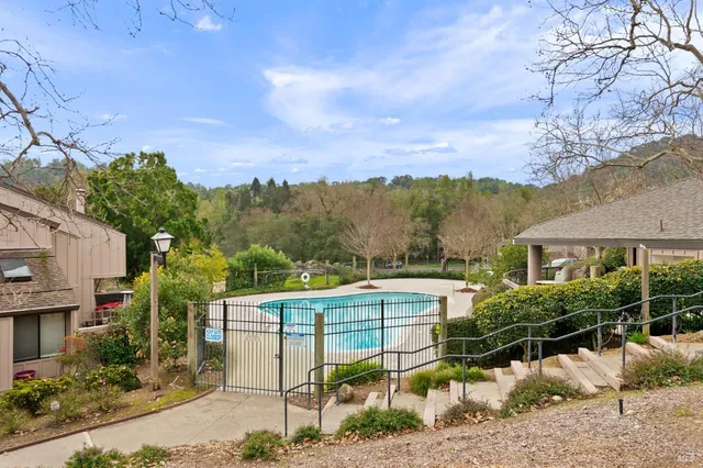 $825,000 | 5 Velasco Court, Novato, CA 94949