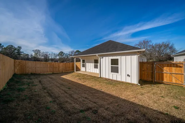 $229,900 | 392 Alexander Street, Kilgore, TX 75662