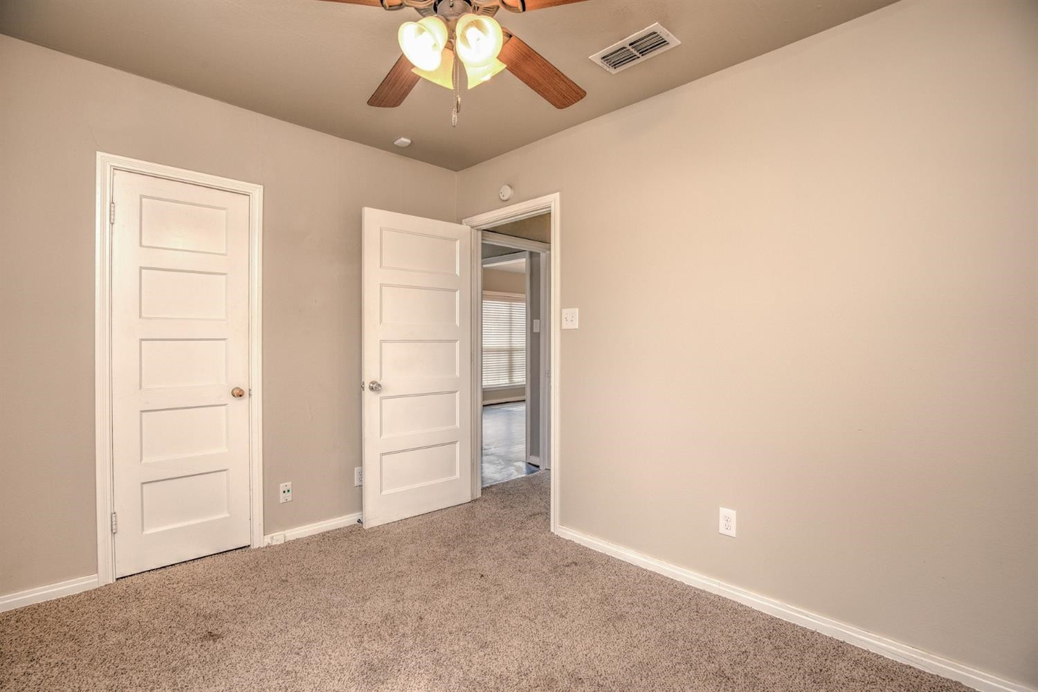 3008 30th Street Lubbock, TX 79410 - Photo 17 of 29 an empty room with a empty space