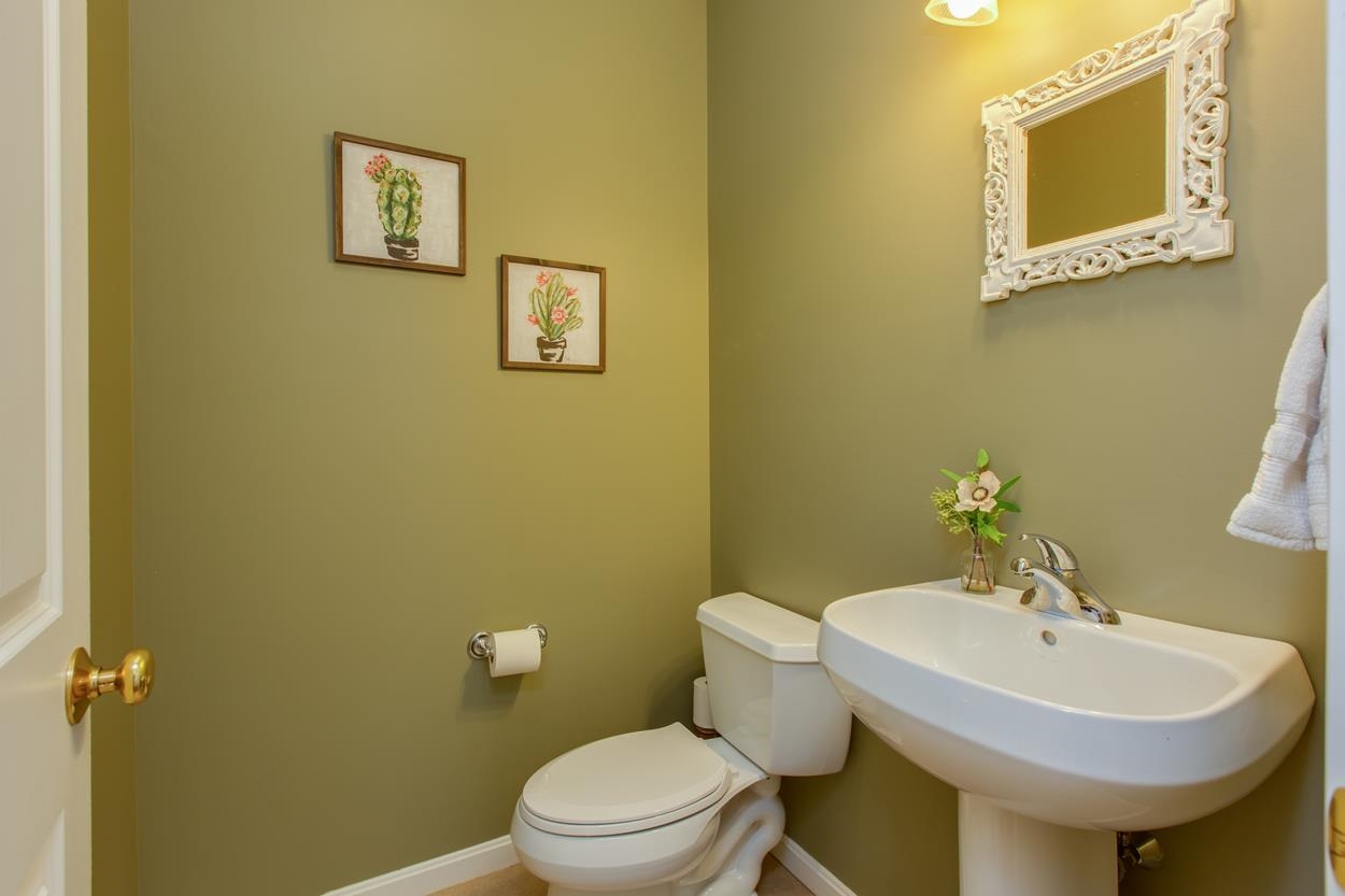 7 Brookview Road Windham, NH 03087 - Photo 24 of 31