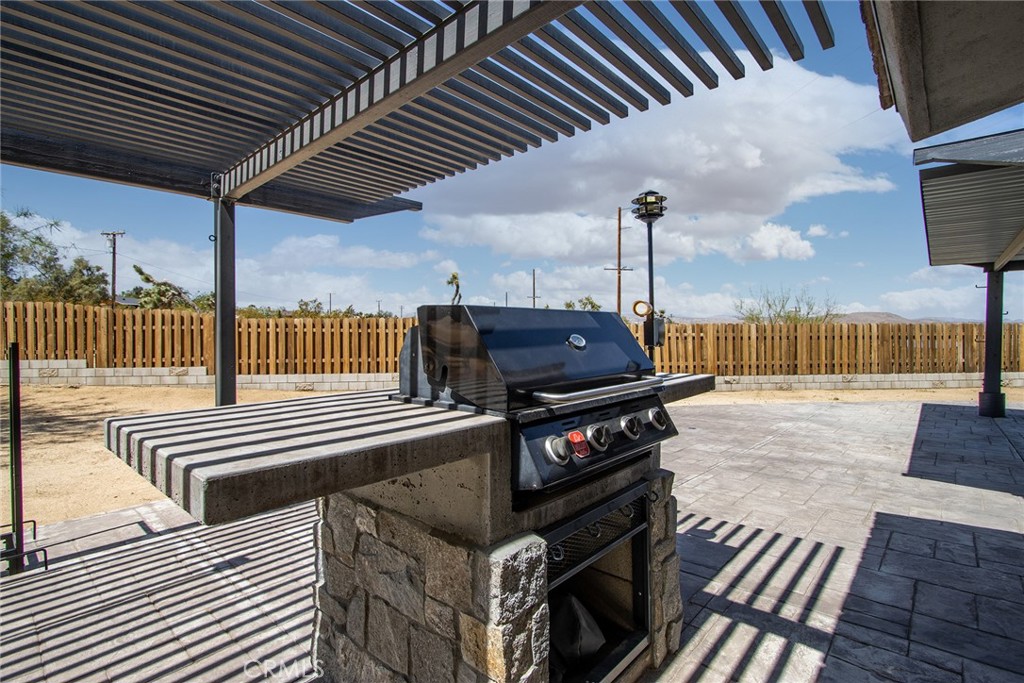 7320 Sherwood Road Joshua Tree, CA 92252 - Photo 36 of 44 a view of outdoor space with seating