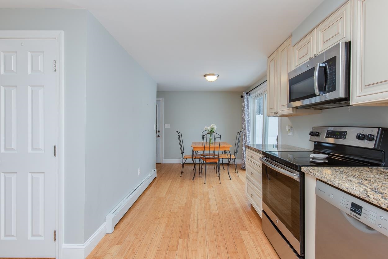 9 Pleasant View Drive Hooksett, NH 03106 - Photo 15 of 48