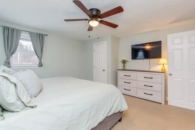 $459,000 | 9 Pleasant View Drive, Hooksett, NH 03106