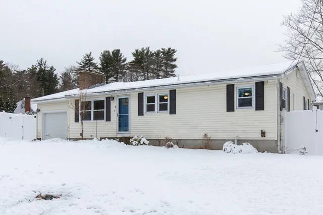 $459,000 | 9 Pleasant View Drive, Hooksett, NH 03106