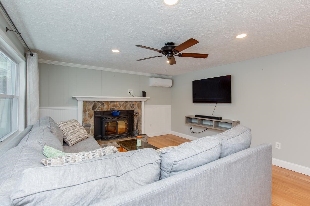 9 Pleasant View Drive Hooksett, NH 03106 - Photo 9 of 48