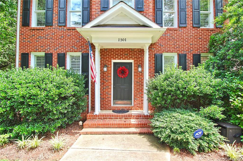 1301 Lilac Road Charlotte, NC 28209 - Photo 8 of 47 Gallery Image 8
